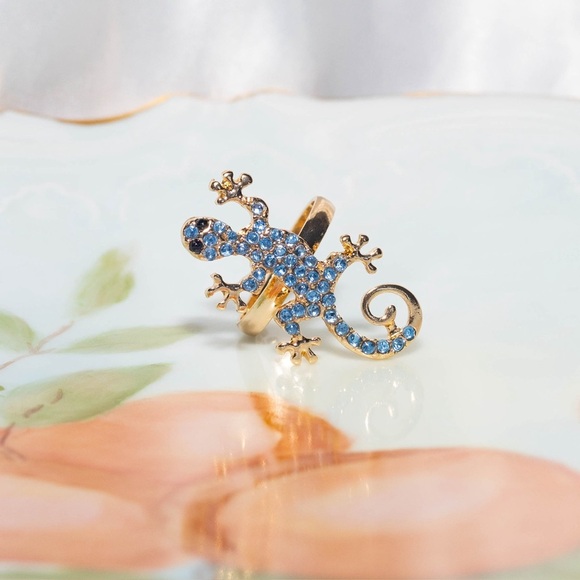 ✨Modcloth Leia Blue Rhinestone Lizard Ring - Picture 2 of 11